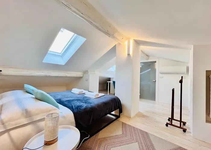 Riverside Loft Navigli - Spacious Two-bedroom דירה