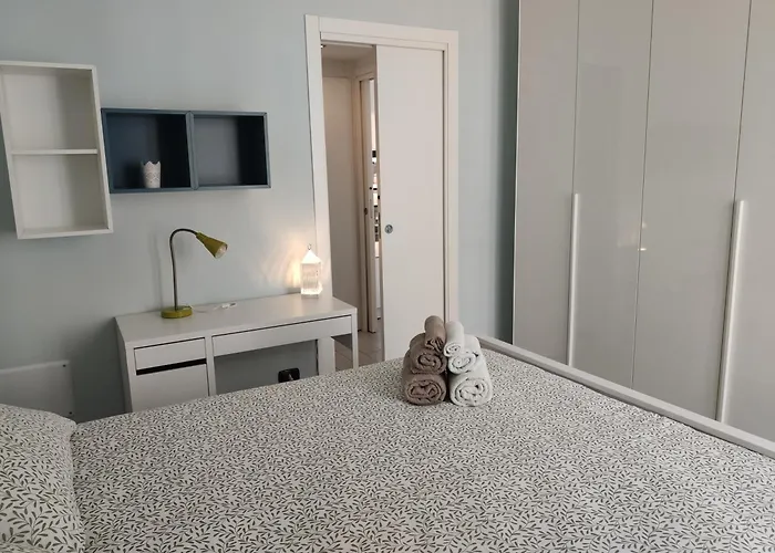 Lägenhet Matthias - - Modern And Cozy Flat, Close To The Metro - 15 Min From Station, Close To San Raffaele Milano