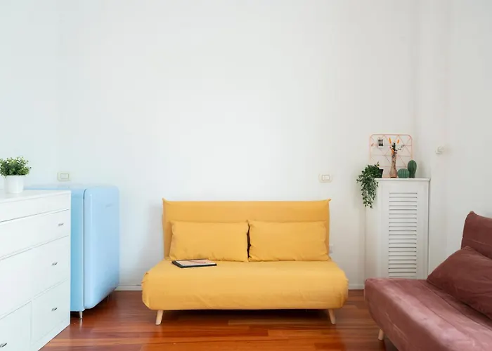 New! Lovely & Friendly In Center A * 米兰