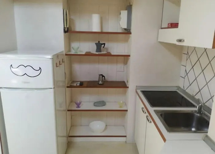 Apartment Bilocale Mansardato Zona Corso Buenos Aires Mm1-mm2 Lippi 2