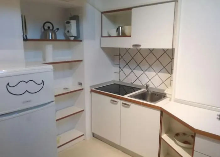 Apartment Bilocale Mansardato Zona Corso Buenos Aires Mm1-mm2 Lippi 2 Mailand