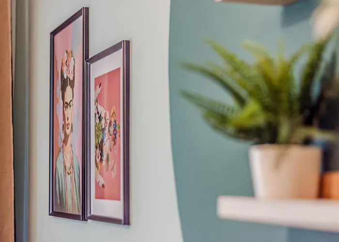 La Casa Di Frida Kahlo * ميلان
