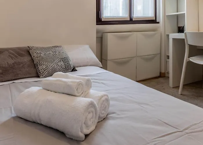 Апартаменты Design Experience Flat - 5 Min Loreto *