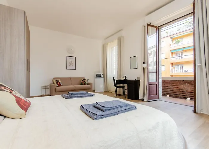 Beige Πανσιόν *