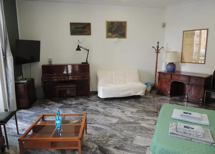 Nolo 4 11 Beds Apartment