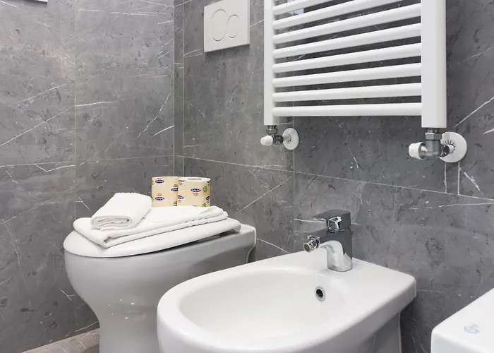 Nuovissimo Attico 17esimo Piano, 10 Posti Letto Apartmán Milán