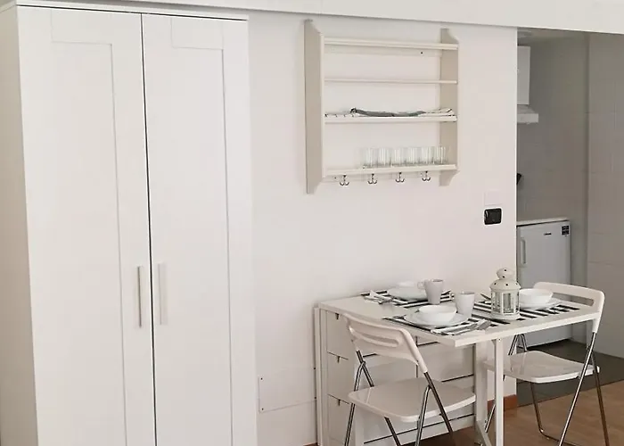Apartman Monolocale Zona Loreto Mm1 Pasteur P1 *