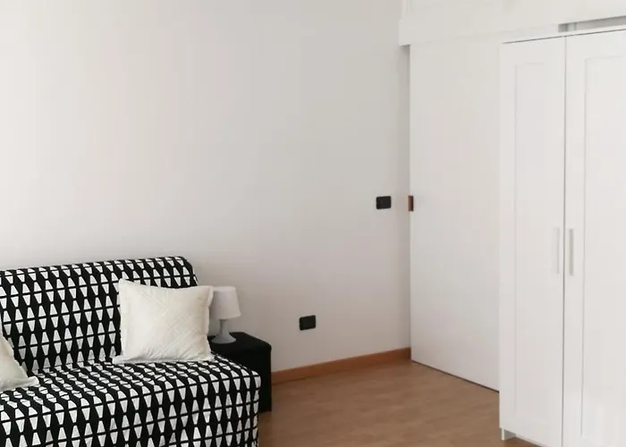 Apartman Monolocale Zona Loreto Mm1 Pasteur P1