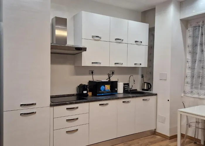 Apartmán N&ghomesweethome Canova Accogliente - Affari