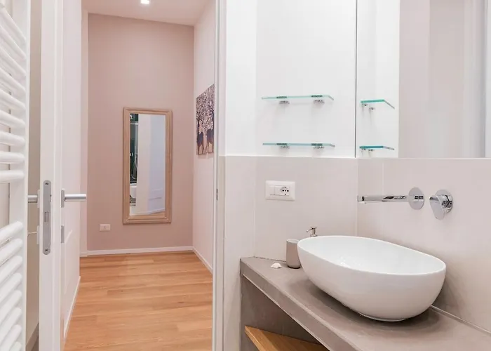 Homeby, Casa Isella Apartamento *