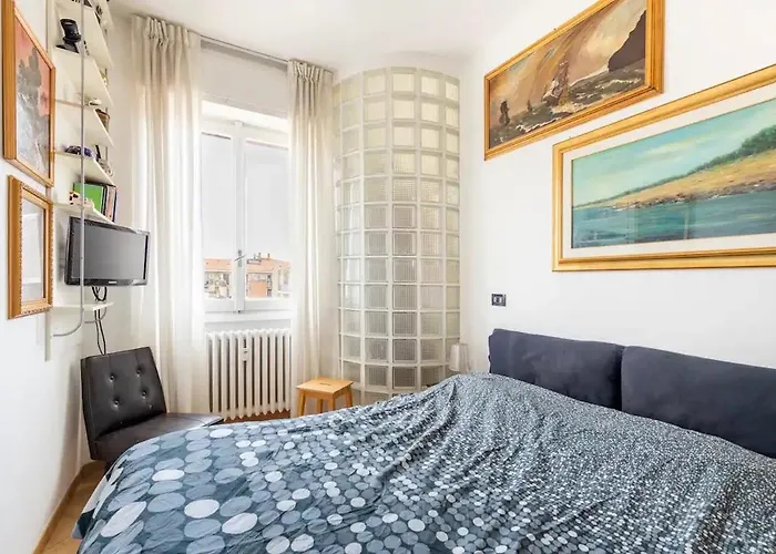 Glassy Apartment Mailand