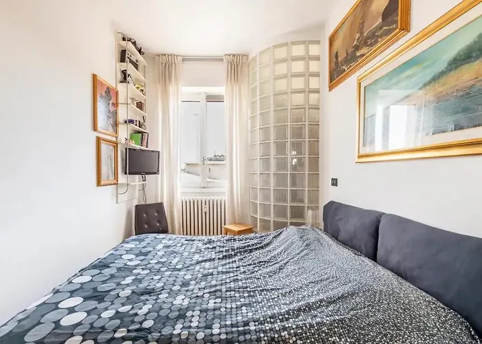 Apartment Glassy