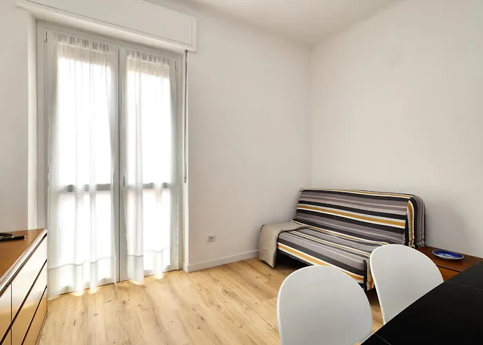 Joivy 1-bed With Balcony Near Subway Lägenhet Milano