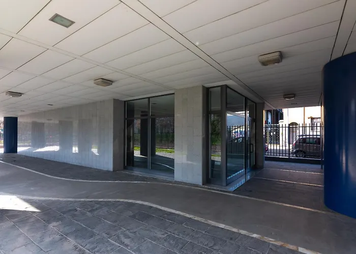 Daniele Flat - Free Wi-fi & M4 Metro Apartman