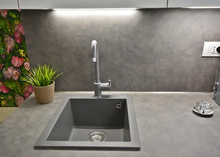 Lombardini 1 * Milano