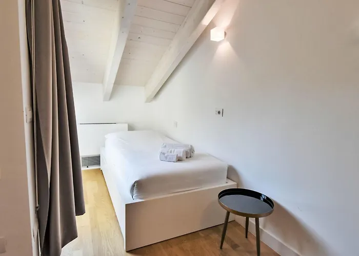 White Attic Terrace By Interhome ميلان
