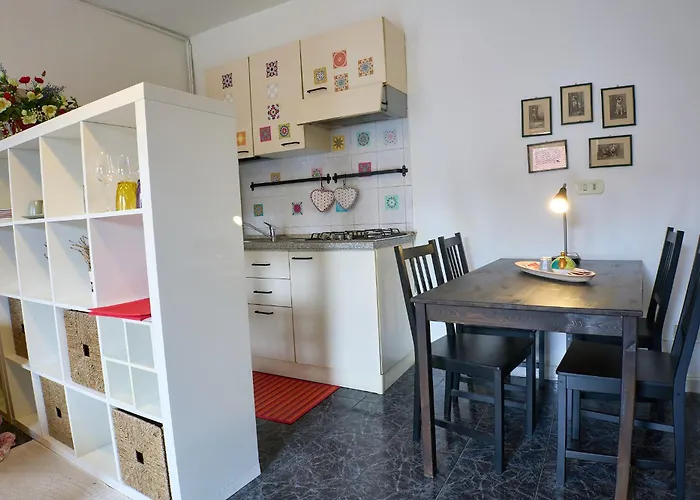 Xenia - Two-room In Navigli Area Apartmán