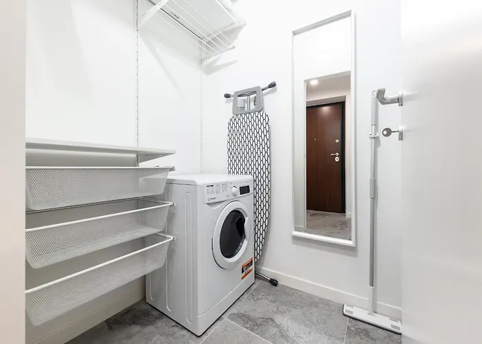 5' From Metro Lima, Design アパート ミラノ