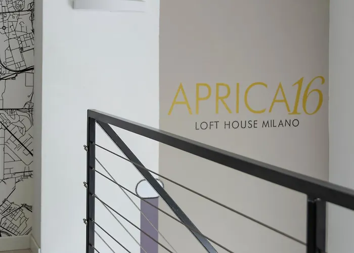 Daire Aprica16 Loft House Milano