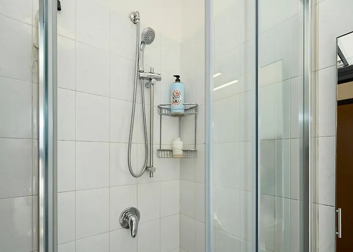 Appartamento -luminosa 5 Stars With Balcony- Wifi Netflix 15 Minutes From Duomo