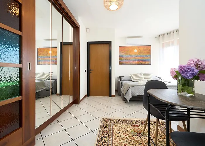 Appartamento -luminosa 5 Stars With Balcony- Wifi Netflix 15 Minutes From Duomo
