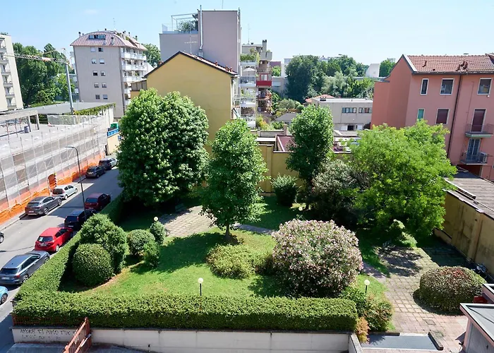 Appartamento -luminosa 5 Stars With Balcony- Wifi Netflix 15 Minutes From Duomo Milano