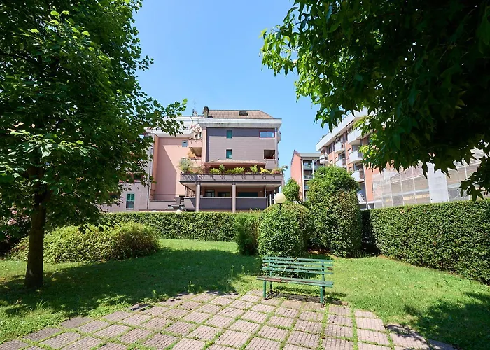 -luminosa 5 Stars With Balcony- Wifi Netflix 15 Minutes From Duomo *
