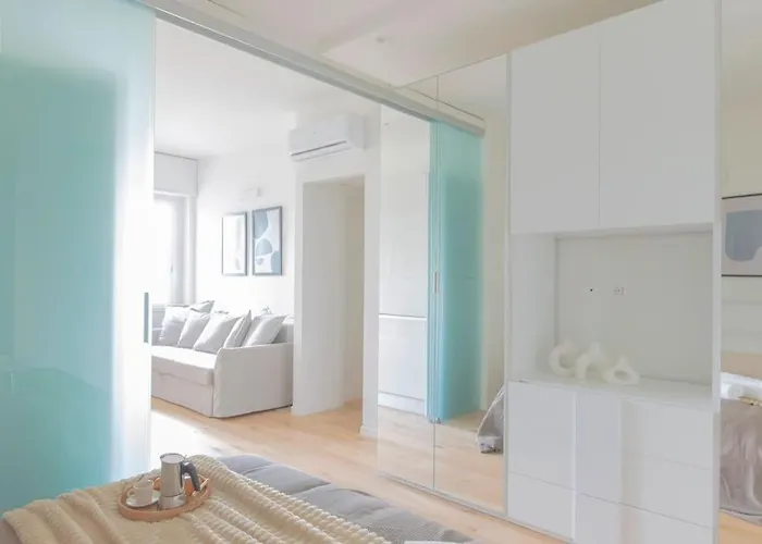 Modern & Stylish Near Isola & Station * Mailand