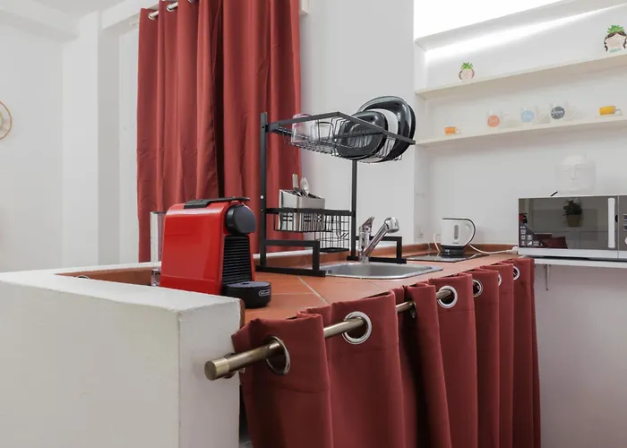 Sanzio City Escape - 15min From Duomo Daire