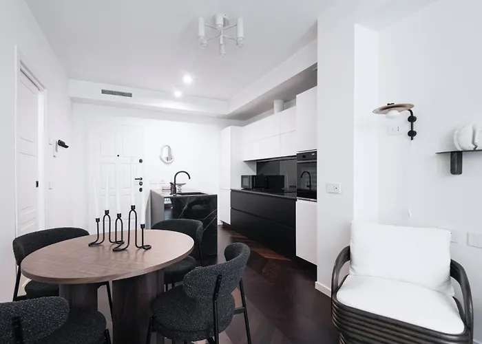 Easylife - - Medici 5 P2s - Duomo Milano