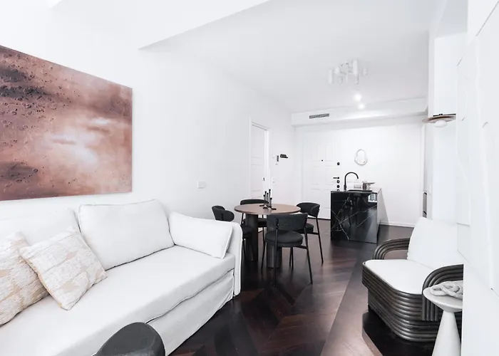 Easylife - - Medici 5 P2s - Duomo * Milano