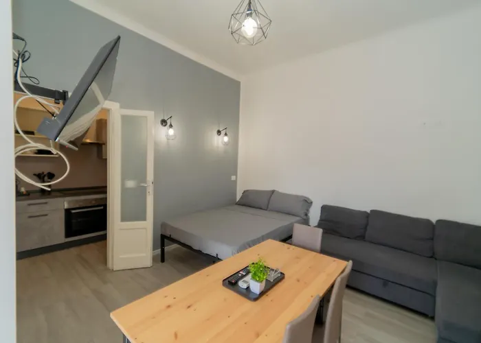 Near Metro-m5 * Milán