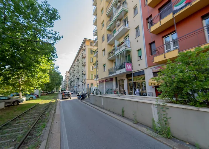 Near Metro-m5