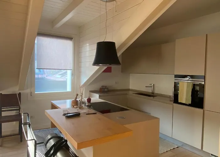 Attico Con Terrazzo Vicino Al Centro E Metro Appartamento *