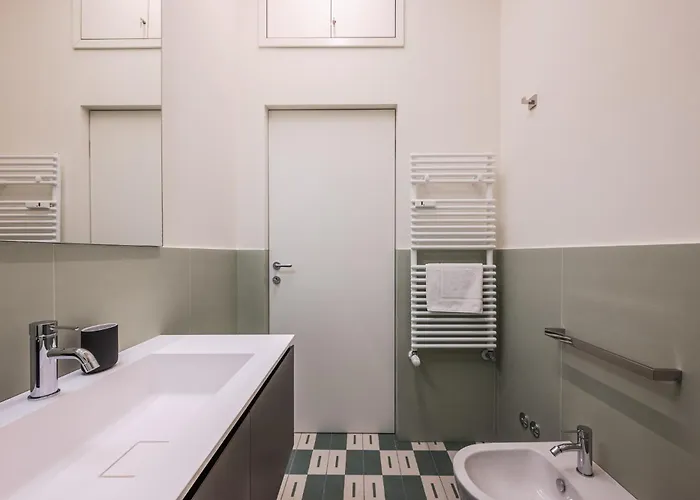 Spacious In Next To Metro * Milano