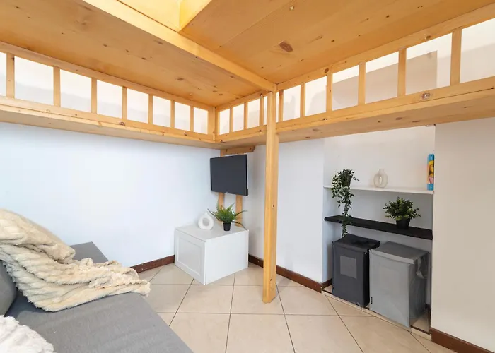 I Host - Pasteur 15-2 Milano