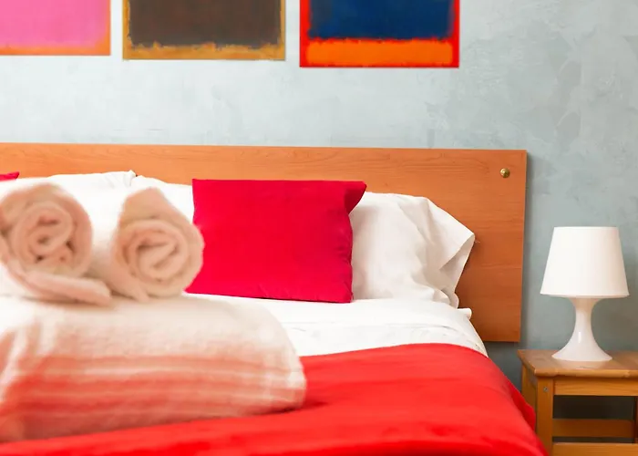 Artstay - Garibaldi Tower, Near Metro Station M5, M2 Apartment *