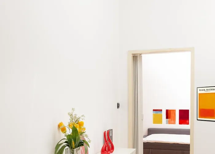 Apartment Artstay - Garibaldi Tower, Near Metro Station M5, M2 Milan