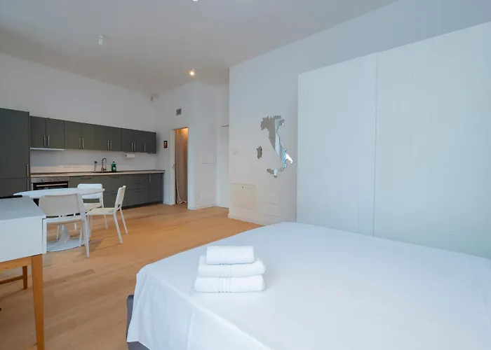 Xenia - New In Corso Buenos Aires ميلان