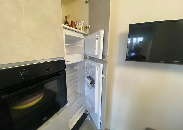 Appartement Renovated With Two Single Beds Milaan