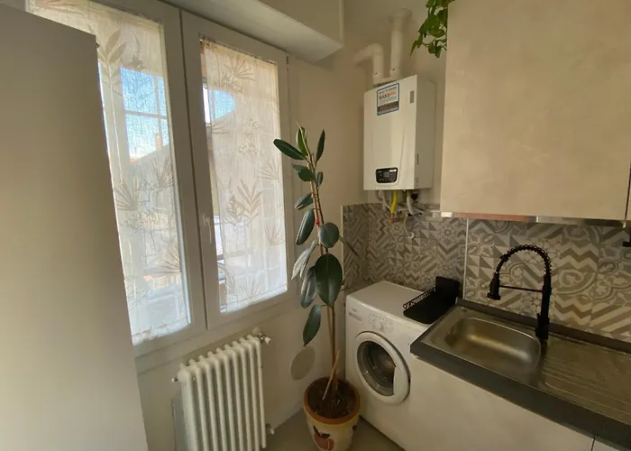 Renovated With Two Single Beds Appartement *