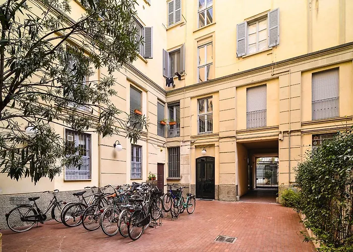 Arco Della Pace - Stylish In The Heart Of * Milánó