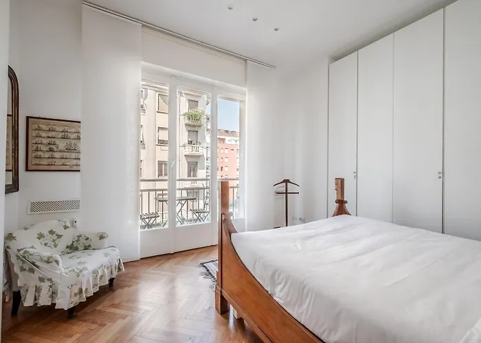 Ceradini With Balcony R&r Milan