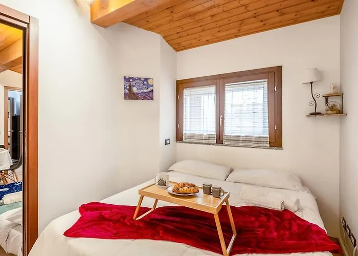 The First - Central Station * Milão