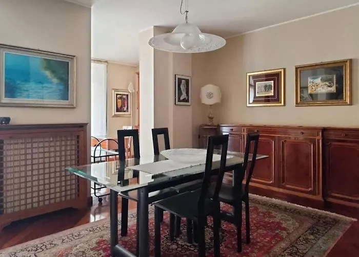 Elegante Attico Con Terrazza - Porta Venezia Apartman