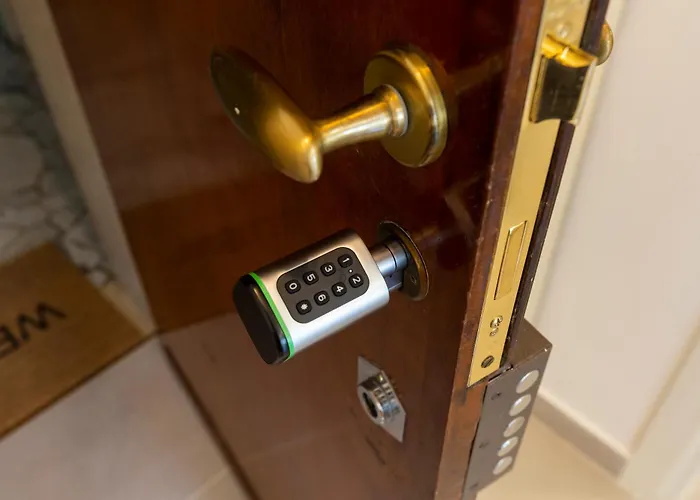 Апартаменты Coronelli - Flower District *