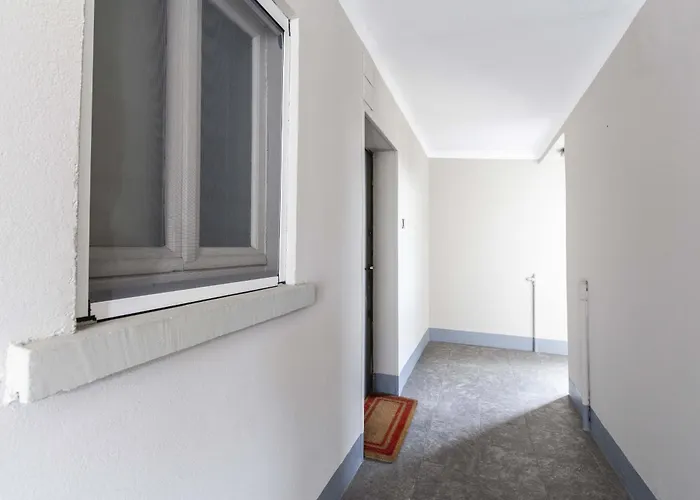 Castelfidardo 8 Milano