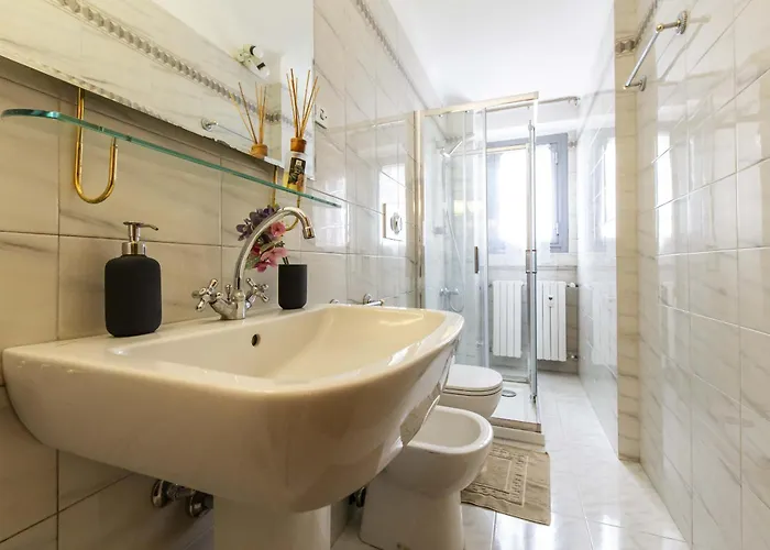 Castelfidardo 8 * Milano