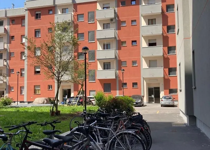 Lägenhet Bright 4-bedroom Near San Siro