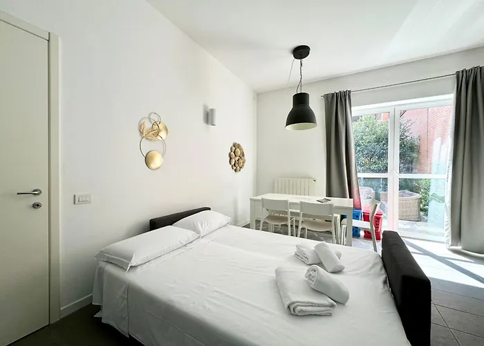 Oasis In The City- Private Garden Appartement